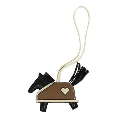 HERMÈS Hermes Rodeo Robeo Coeur Charm PM Black, Craie, Etoupe Milo Lambskin | Thumbnail 1