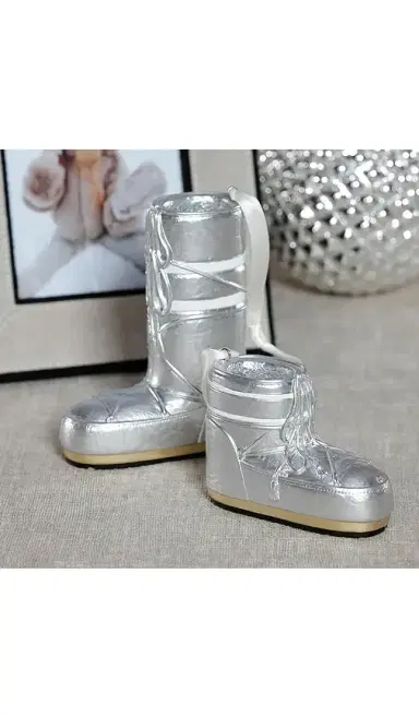 The Favorites Apres Ski Boots Set Of 2 | Thumbnail 2