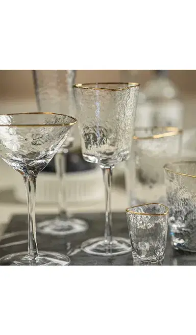 The Favorites Aperitivo Triangular Wine Glasses Set Of 4 | Thumbnail 2 The Favorites Aperitivo Triangular Wine Glasses Set Of 4 | Thumbnail 2