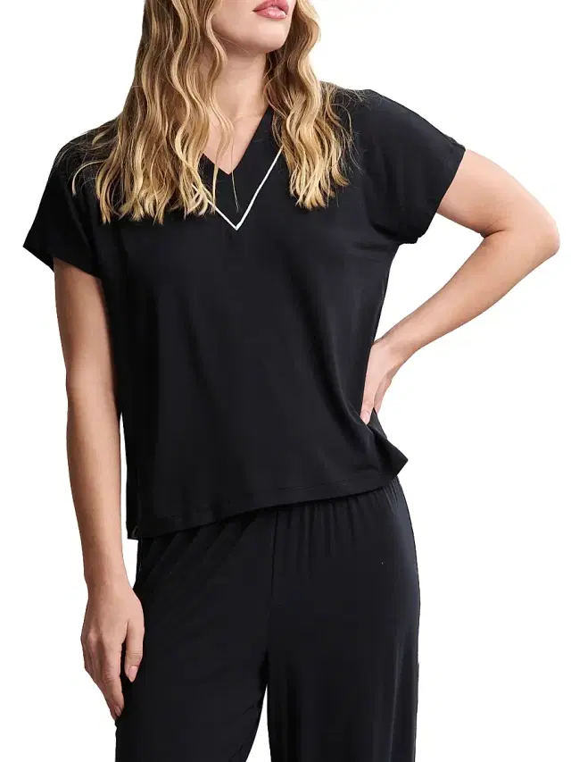 Women's Contrast-Trimmed Pajamas - Black