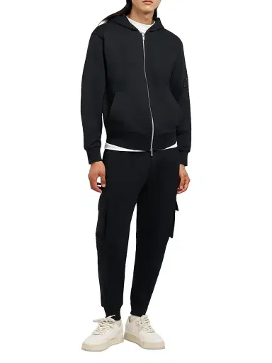 Moose Knuckles Men's Icon Sportswear Hartsfield Cotton Cargo Joggers - Black | Thumbnail 2