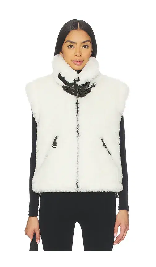 Sam. Sherpa Vest