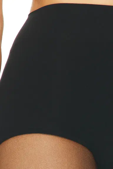 Wolford Seamless Essential Short | Thumbnail 6