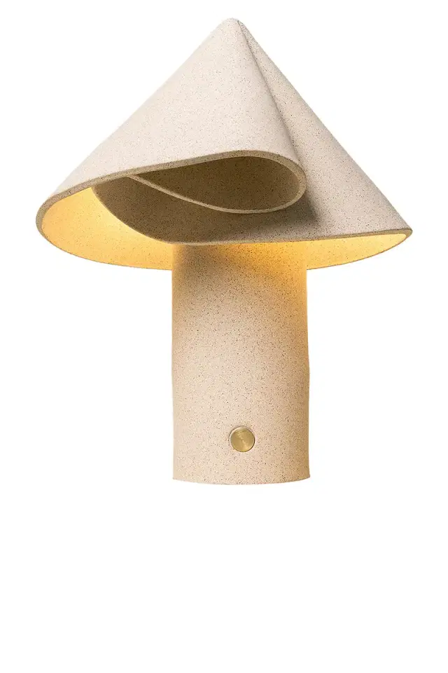 SIN Shayd Table Lamp