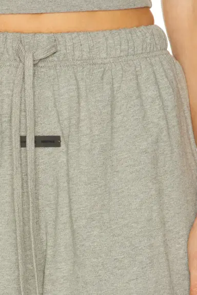 Fear of God ESSENTIALS Soccer Short | Thumbnail 6