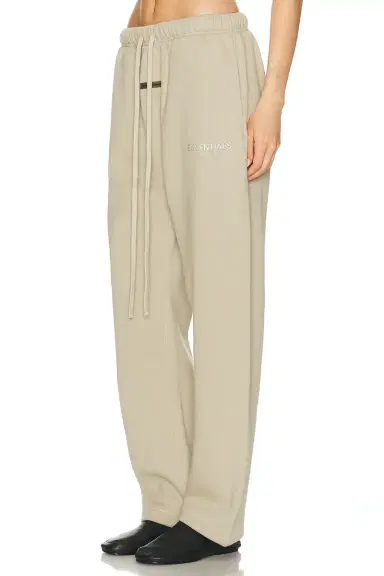 Fear of God Essentials Fleece Relaxed Sweatpant | Thumbnail 3