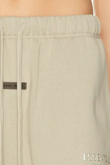 Fear of God Essentials Fleece Relaxed Sweatpant | Thumbnail 6