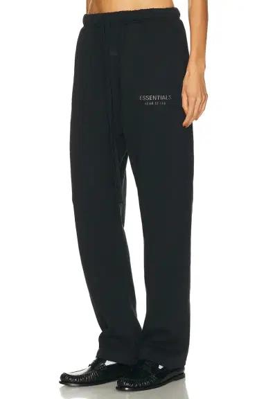 Fear of God Essentials Fleece Relaxed Sweatpant | Thumbnail 3