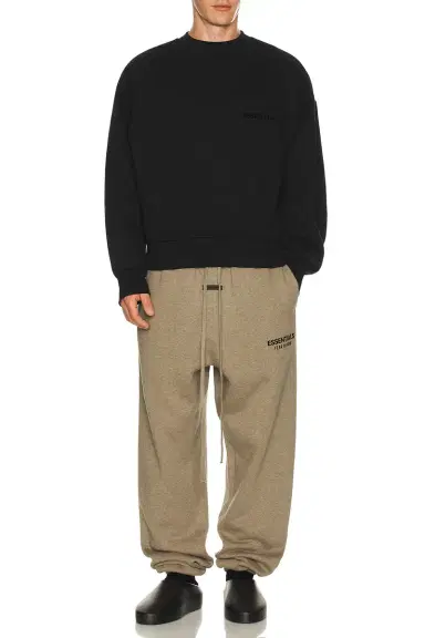 Fear of God ESSENTIALS Classic Crewneck Sweatshirt | Thumbnail 3 Fear of God ESSENTIALS Classic Crewneck Sweatshirt | Thumbnail 3