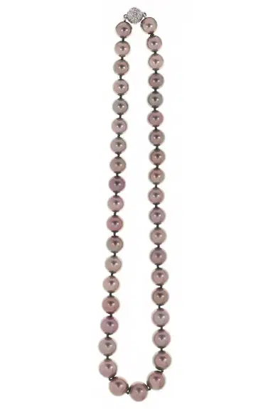 ASSAEL Round Tahitian Pearl Necklace | Thumbnail 1