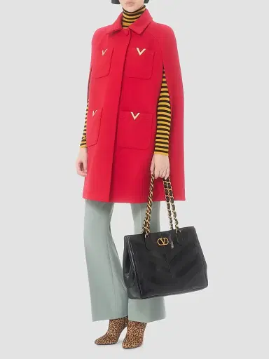 Valentino Garavani Women's Laseine Shopping Bag in Nappa Leather with a Chevron Pattern | Thumbnail 2 Valentino Garavani Women's Laseine Shopping Bag in Nappa Leather with a Chevron Pattern | Thumbnail 2