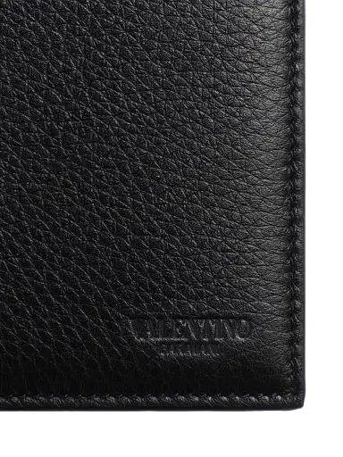 Valentino Garavani Men's Rockstud Wallet in Grainy Calfskin | Thumbnail 5 Valentino Garavani Men's Rockstud Wallet in Grainy Calfskin | Thumbnail 5