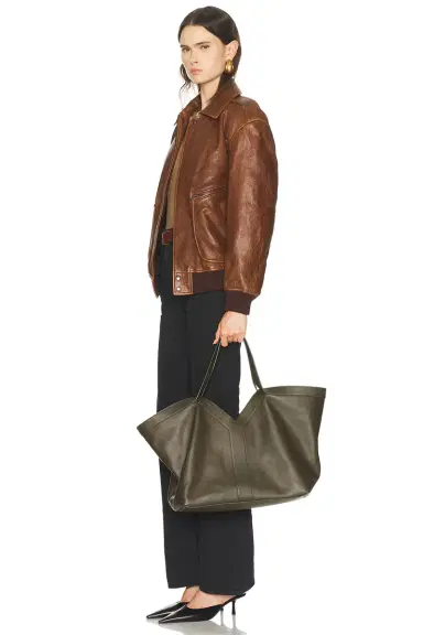 Saint Laurent Y Tote Bag | Thumbnail 2 Saint Laurent Y Tote Bag | Thumbnail 2