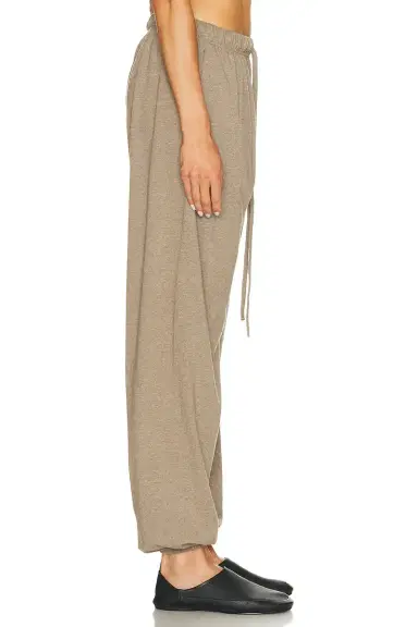 Fear of God Essentials Classic Sweatpant | Thumbnail 2