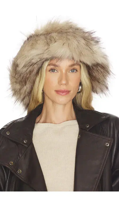 The Landau Hat
