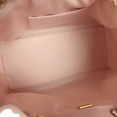 Chanel Chanel Small 25 Hobo Bag Light Pink Caviar Antique Gold Hardware | Thumbnail 9 Chanel Chanel Small 25 Hobo Bag Light Pink Caviar Antique Gold Hardware | Thumbnail 9