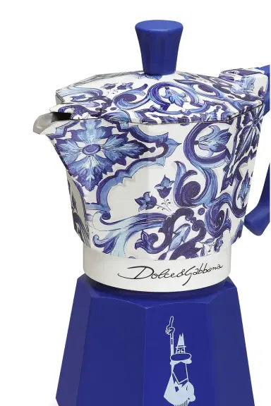 Dolce & Gabbana Casa Bialetti 6 Cup Moka Machine | Thumbnail 4 Dolce & Gabbana Casa Bialetti 6 Cup Moka Machine | Thumbnail 4
