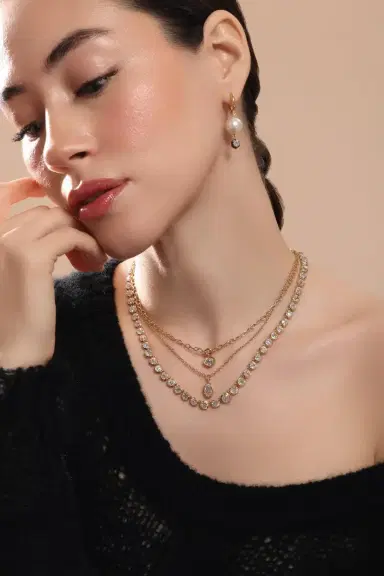 SUTRA Diamond Pendant Drop Necklace | Thumbnail 2 SUTRA Diamond Pendant Drop Necklace | Thumbnail 2
