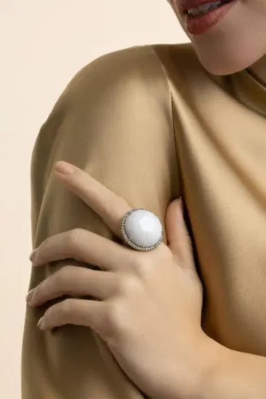 Sylva & Cie Faceted Cocgolong Ring | Thumbnail 2