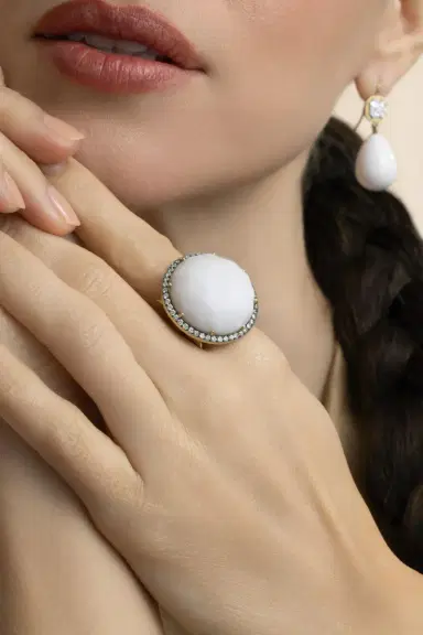 Sylva & Cie Faceted Cocgolong Ring | Thumbnail 4