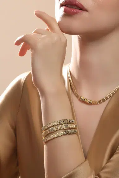 SUTRA Three Diamond Bracelet | Thumbnail 2 SUTRA Three Diamond Bracelet | Thumbnail 2