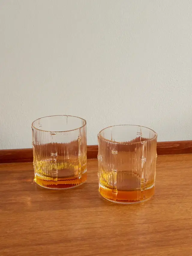 La DoubleJ Bamboo Set of Two Crystal Glass Tumblers - Men