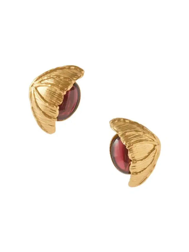 Retro Flower Gold-plated Crystal Clip Earrings