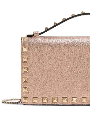 Valentino Garavani Women's Rockstud Laminated Grainy Calfskin Wallet with Chain | Thumbnail 6 Valentino Garavani Women's Rockstud Laminated Grainy Calfskin Wallet with Chain | Thumbnail 6