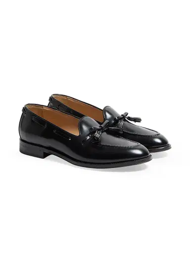 Valentino Garavani Men's Bowshire Loafers in Shiny Calfskin - Black - Size 7 | Thumbnail 2 Valentino Garavani Men's Bowshire Loafers in Shiny Calfskin - Black - Size 7 | Thumbnail 2