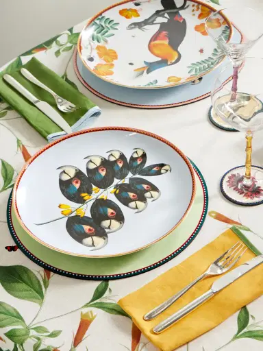 La DoubleJ + Beto Val Gold-plated Porcelain Plate | Thumbnail 2