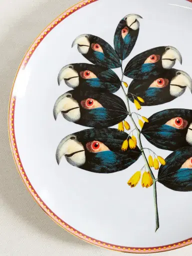 La DoubleJ + Beto Val Gold-plated Porcelain Plate | Thumbnail 3