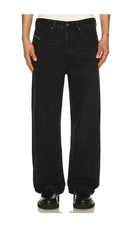 Relaxed Fit 2001 D-Macro Jean