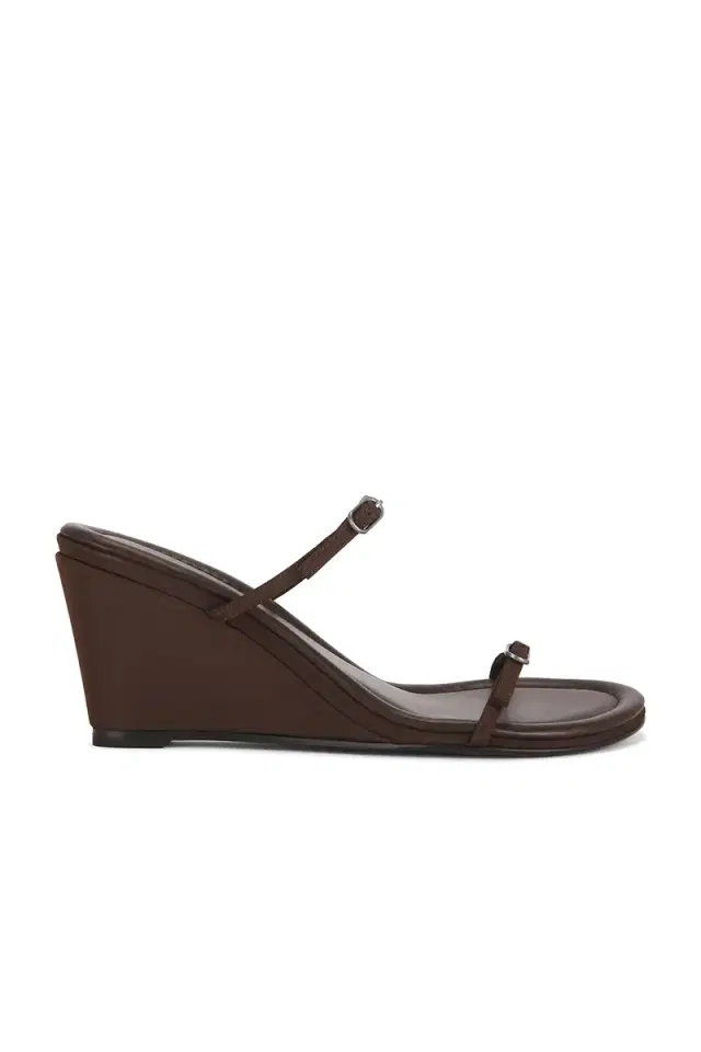 St. Agni Petit Belt Detail Wedge