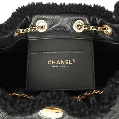 Chanel Chanel Small 25 Hobo Bag Black Crumpled Sheepskin and Shearling Antique Gold Hardware | Thumbnail 9 Chanel Chanel Small 25 Hobo Bag Black Crumpled Sheepskin and Shearling Antique Gold Hardware | Thumbnail 9