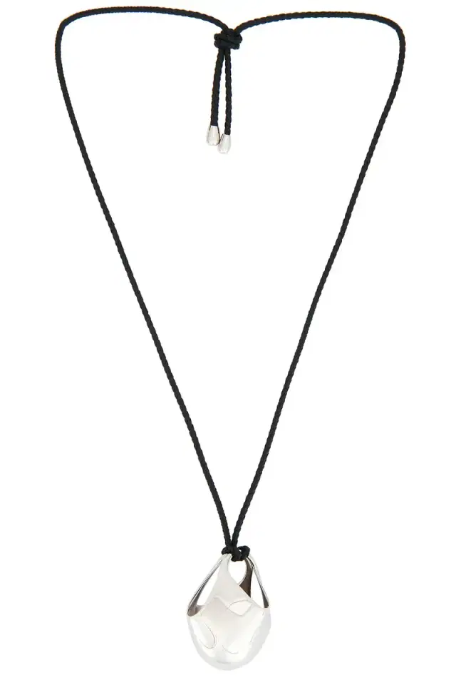 KHAITE Lotus Medium Pendant Necklace