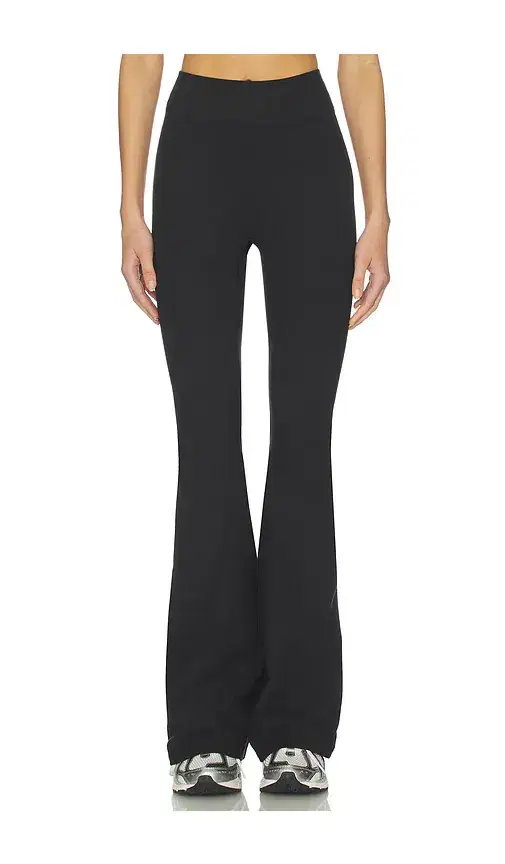 The Leisure Pant