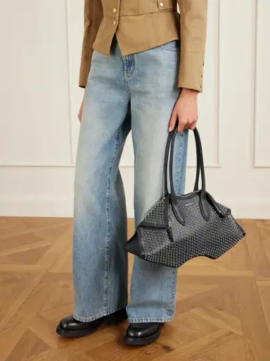 Alexander McQueen Manta Eyelet-embellished Leather Shoulder Bag | Thumbnail 3 Alexander McQueen Manta Eyelet-embellished Leather Shoulder Bag | Thumbnail 3