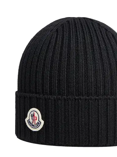 Moncler Kid's Beanie Hat in Wool - Red | Thumbnail 3 Moncler Kid's Beanie Hat in Wool - Red | Thumbnail 3