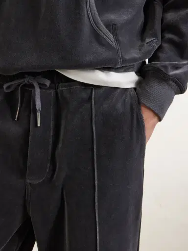 Tom Ford Tapered Cotton-Blend Velour Sweatpants - Men | Thumbnail 5 Tom Ford Tapered Cotton-Blend Velour Sweatpants - Men | Thumbnail 5