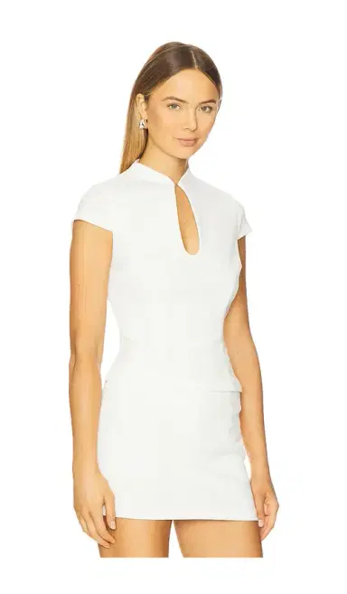 Runaway The Label Vieno Keyhole Fitted Top | Thumbnail 2