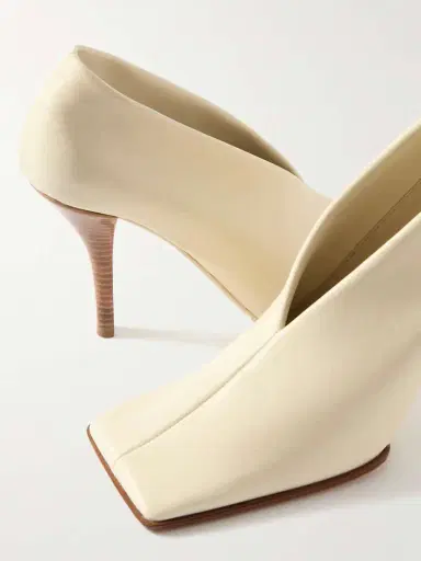Alaïa 90 Leather Pumps | Thumbnail 4