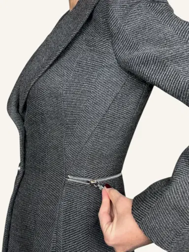 Jen Wonders Studio Grey Wool Blazer | Thumbnail 4