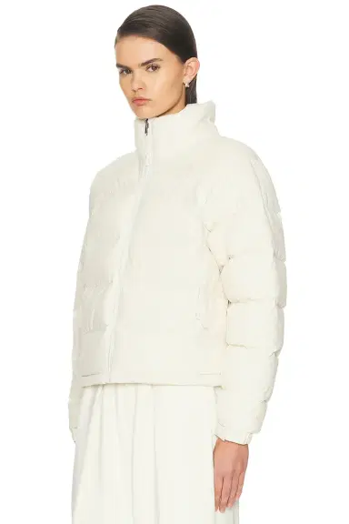 The North Face x SKIMS 2000 Retro Shrunken Nuptse Jacket | Thumbnail 3 The North Face x SKIMS 2000 Retro Shrunken Nuptse Jacket | Thumbnail 3