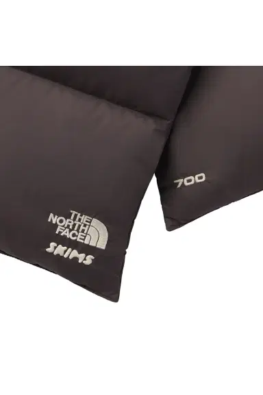 The North Face x SKIMS Nuptse Scarf | Thumbnail 3 The North Face x SKIMS Nuptse Scarf | Thumbnail 3