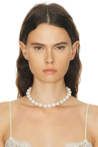 VALÉRE IXV4 Necklace | Thumbnail 2