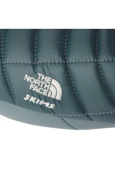 The North Face x SKIMS Thermoball Traction V Mule | Thumbnail 4