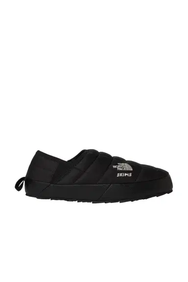 The North Face x SKIMS Thermoball Traction V Mule | Thumbnail 1 The North Face x SKIMS Thermoball Traction V Mule | Thumbnail 1