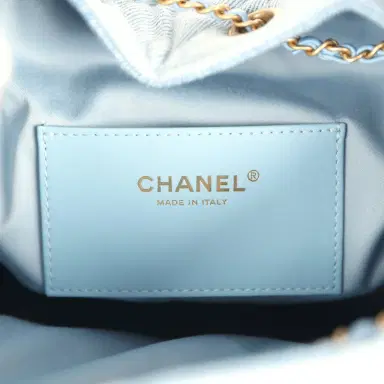 Chanel Chanel Medium 25 Hobo Bag Light Blue Washed Denim Antique Gold Hardware | Thumbnail 10 Chanel Chanel Medium 25 Hobo Bag Light Blue Washed Denim Antique Gold Hardware | Thumbnail 10