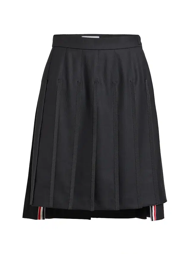 Women's Pleated Wool Twill Bermuda-Length Skirt - Black