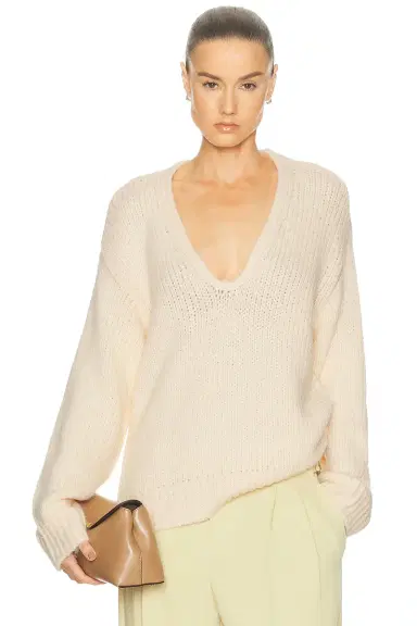 L'Academie Kindall V Neck Sweater | Thumbnail 3